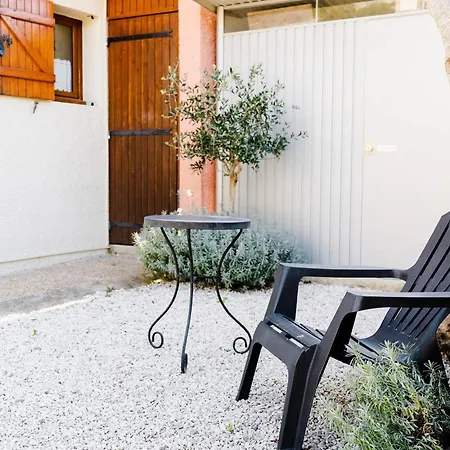 Villa Pavillon Familial A Narbonne-plage, Terrasse, Solarium, Parking Prive, 6 Couchages, Proche - Fr-1-409-97 *